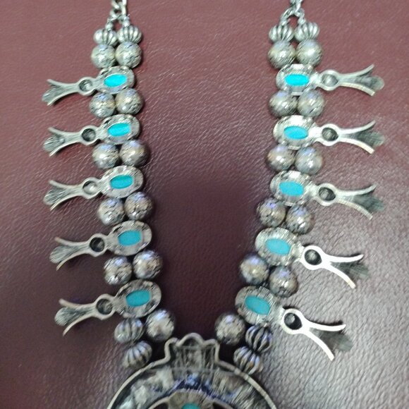 ❤️Cowgirl Western Style Squash Blossom Turquoise Necklace - Picture 7 of 8